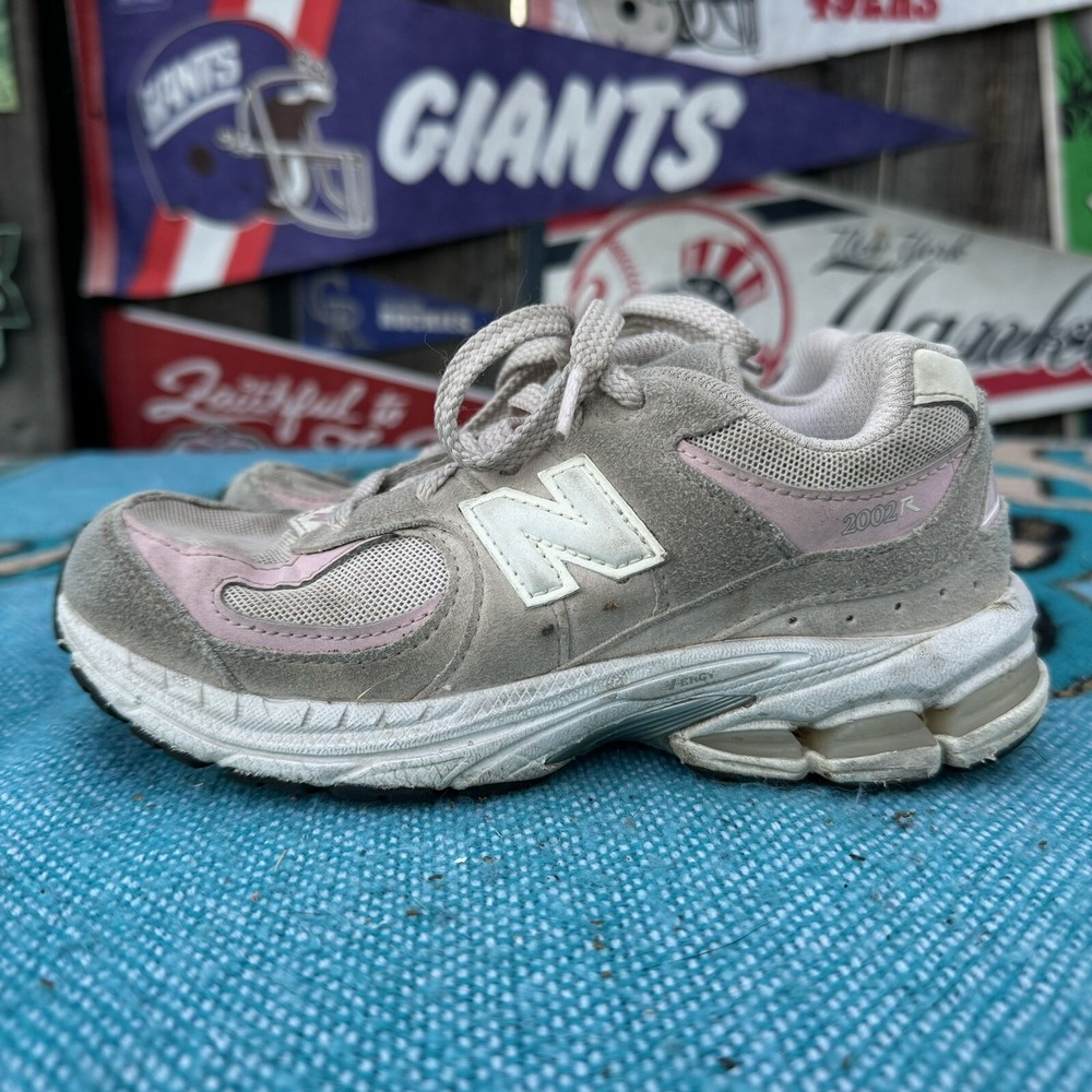 Size 1.5 - Big Kids New Balance Shoes Sneakers‎ 2002 Pink Lead PC2002KB